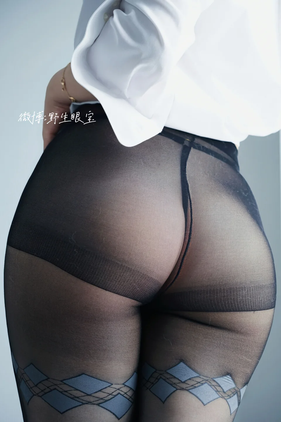 眼酱大魔王w - [Fantia]2025年09月订阅 [31P-36MB] tg@simisebaisi 【丝足阁】022.webp